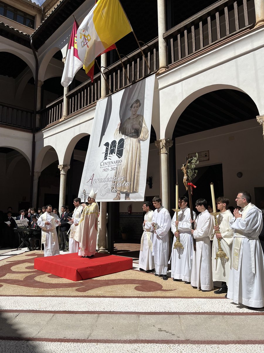 S. Menor de Toledo tweet media