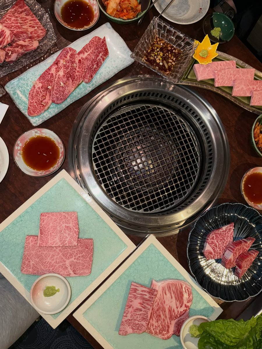 𝙀𝙨𝙩. tweet media