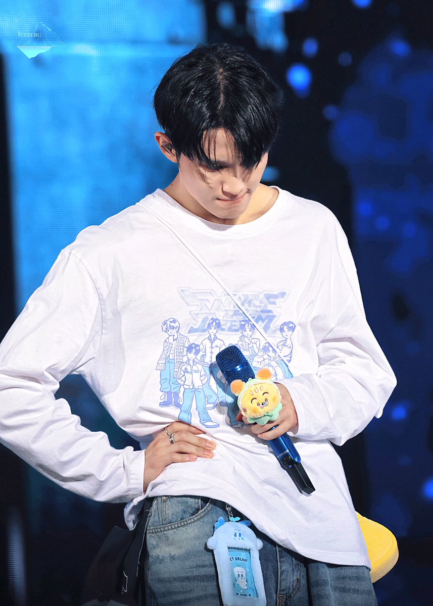 iceberg4mark's tweet image. 260329 
아프지 않길 바라요…😭

#마크 #MARK #NCTDREAM #NCT