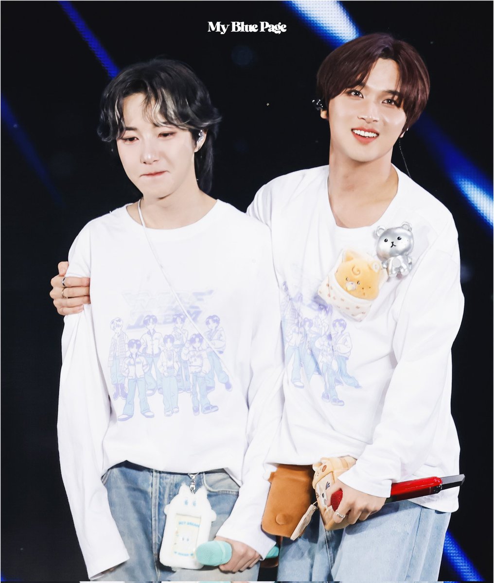 ᴍy ʙʟᴜᴇ ᴩᴀɢᴇ tweet media