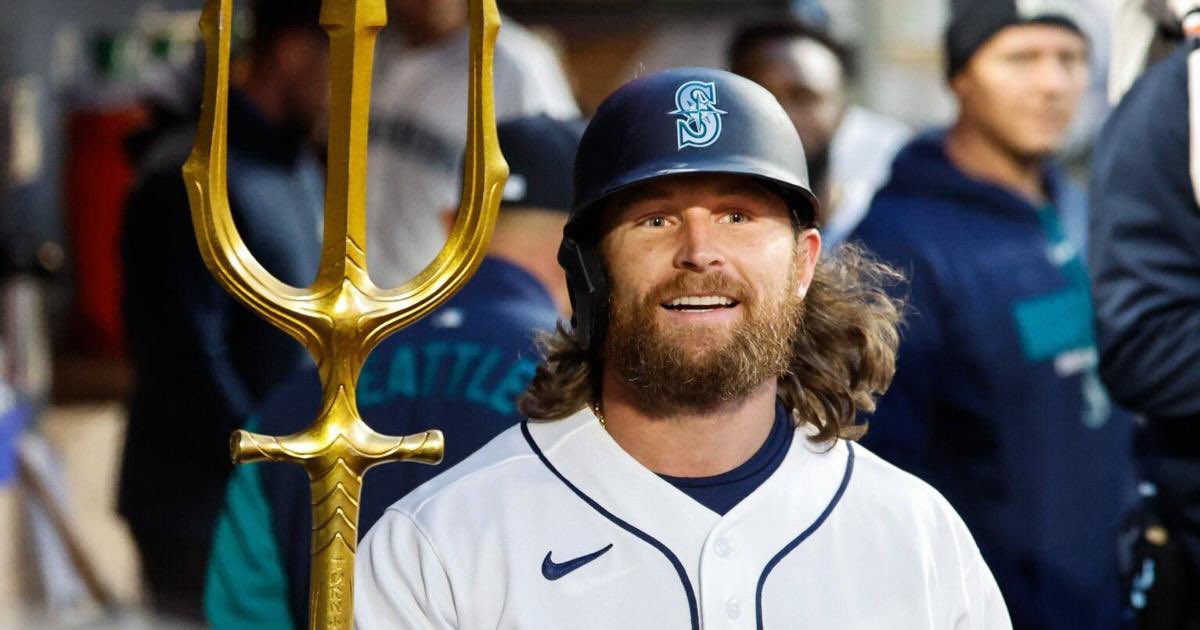 lockdown tweet media