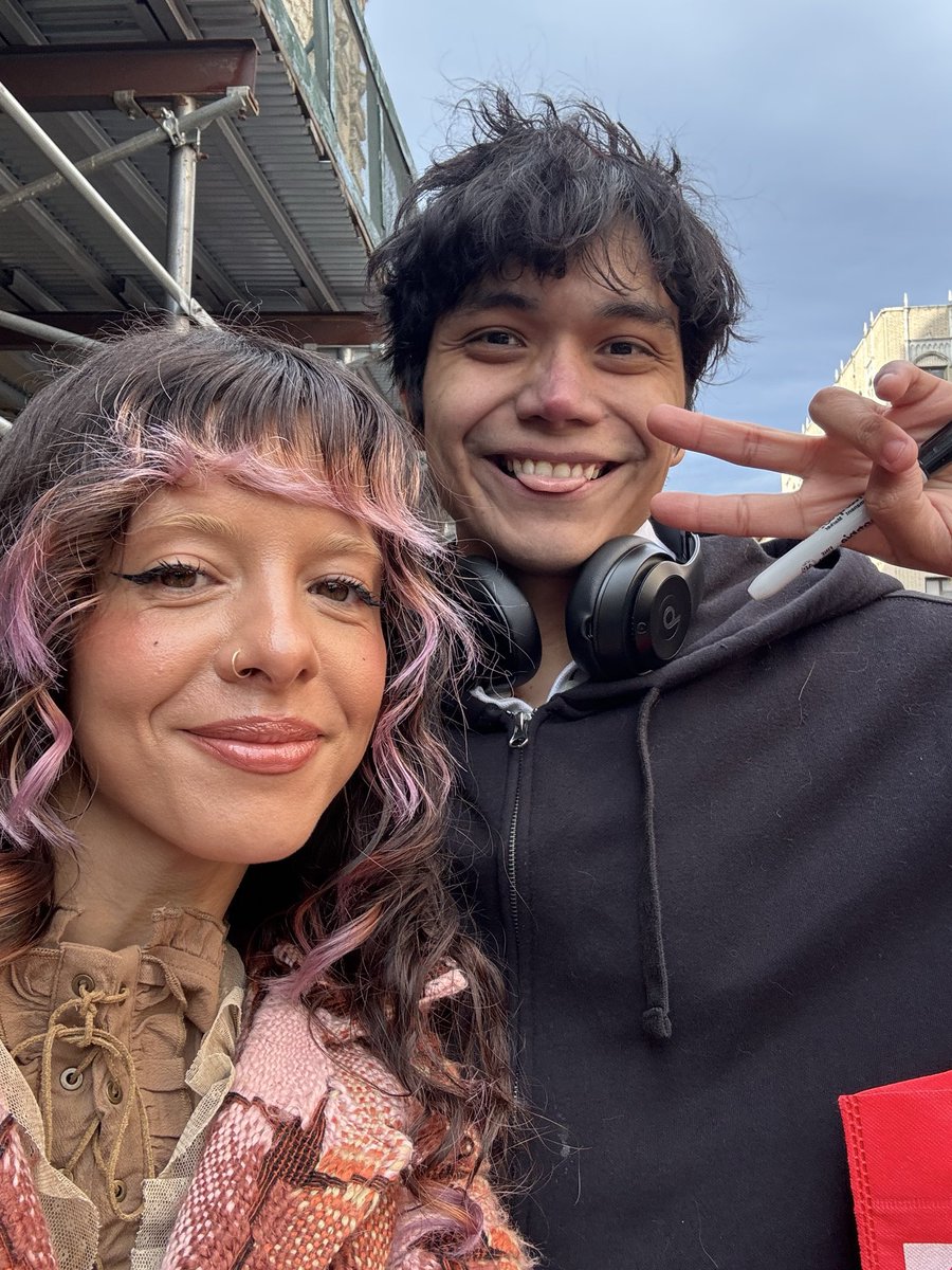 Access Melanie tweet media