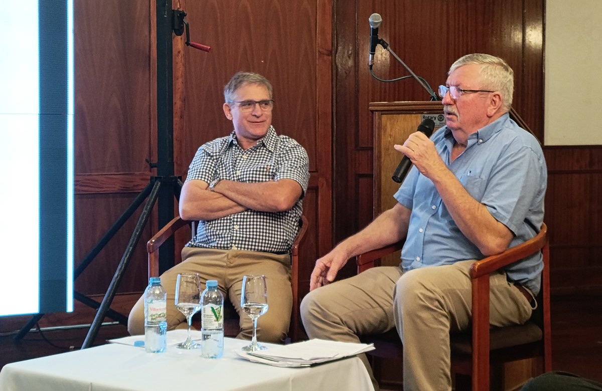 apicofom tweet media