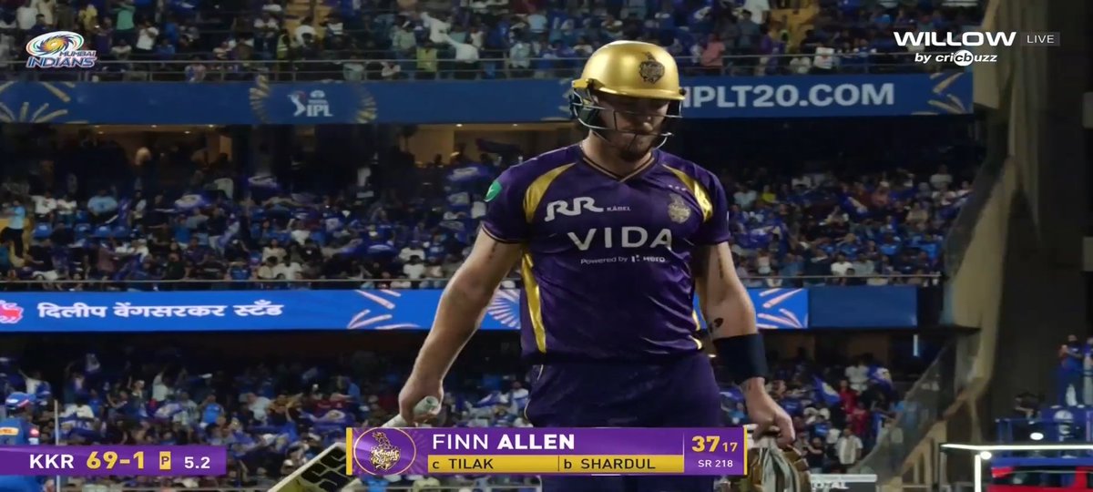 Cricozi's tweet photo. Finn Allen 37 (17) #MIVKKR https://t.co/jVtVeu54bU