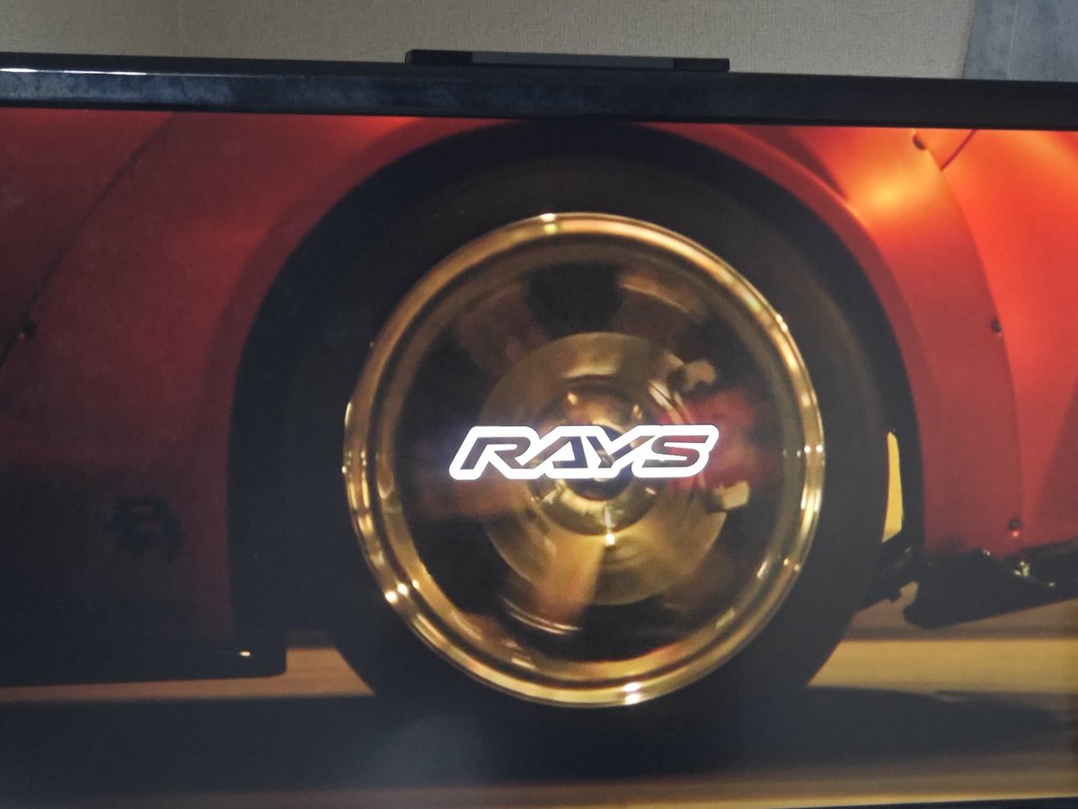 地上波のCMとは思えん