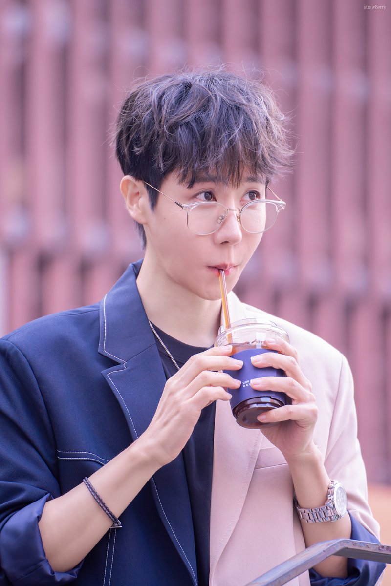 ꜱᴛʀᴀᴡʙᴇʀʀʏ tweet media