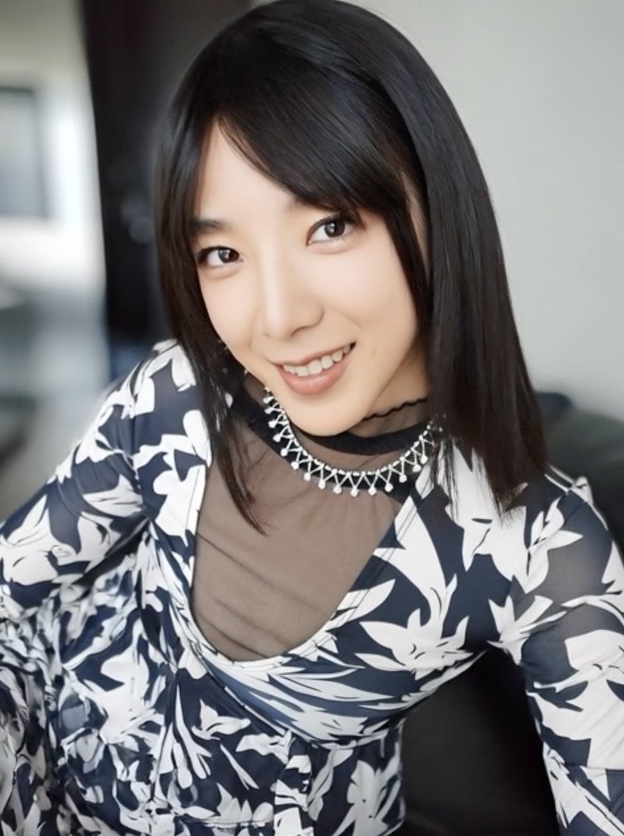 hellenatroy2's tweet photo. @pink_010203 漂亮！👍

裙子眼熟���是同款吧😀 https://t.co/pB3JbfE1V9