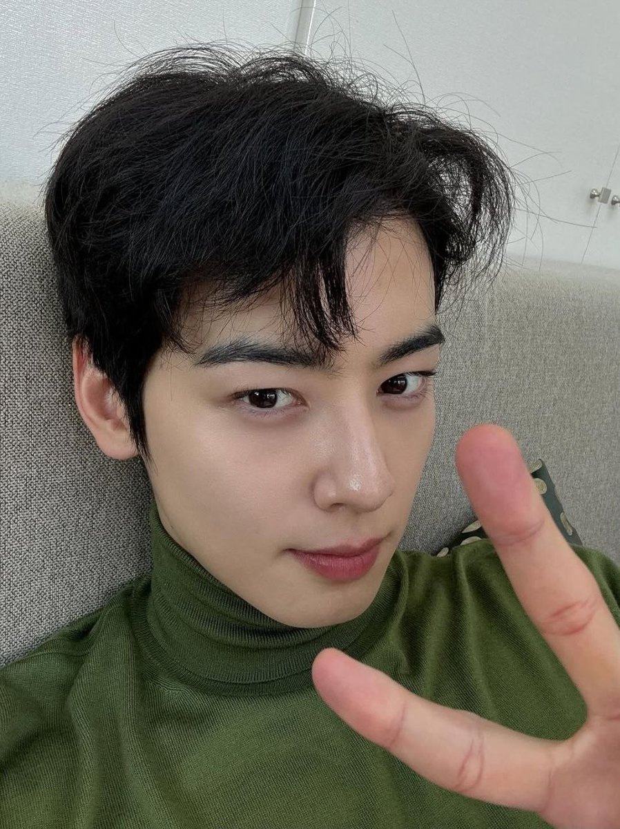 Update KBoys tweet media