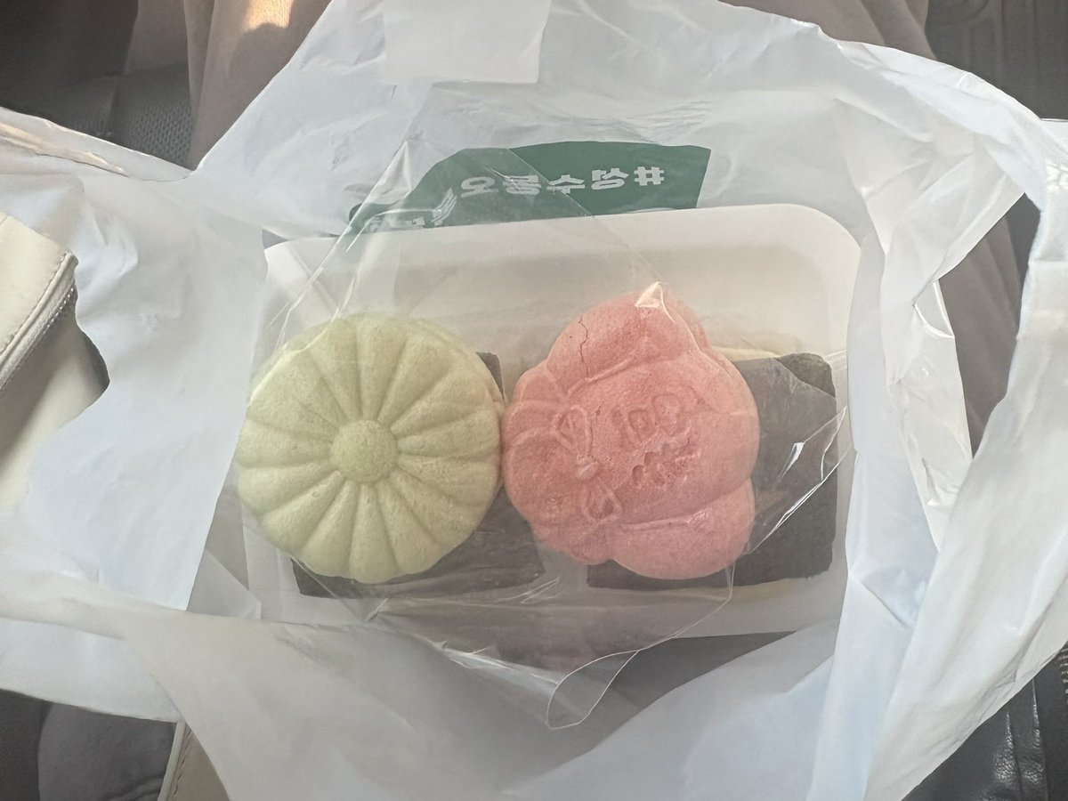 Ri ⋆☽ tweet media