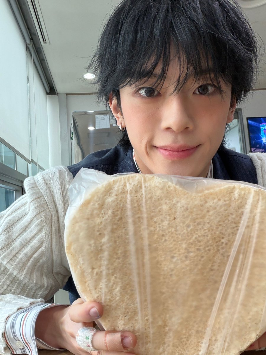 VERIVERY tweet media