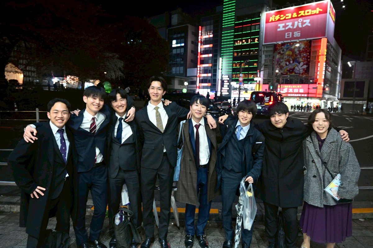 aoilab1102's tweet photo. 【明治大学卒業・修了式】

3月26日明治大学卒業・修了式が開催されました。青井研所属の学部4年7名、修士2年6名が明治大学/大学院を卒業・修了しました🌸✨おめでとうございます㊗️
卒業生・修了生の皆様のご活躍を心よりお祈りしております。 https://t.co/O5UnK1kKwS