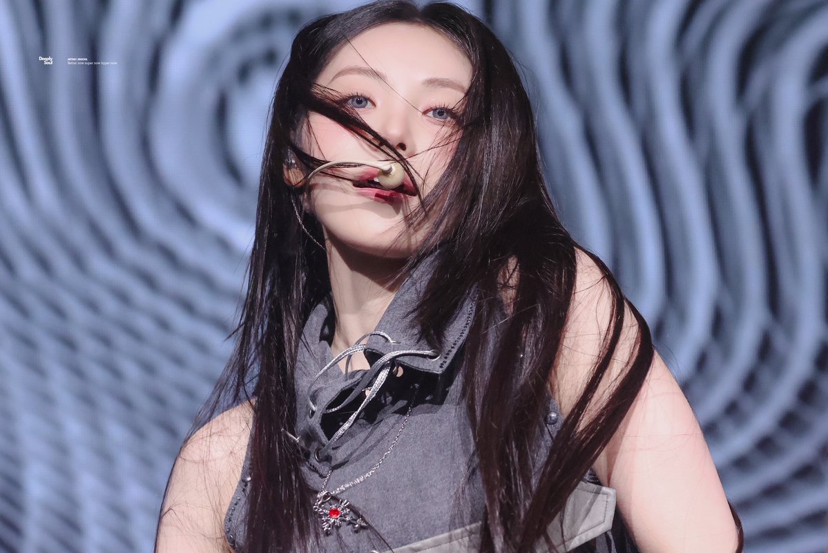 𝗗𝗦. tweet media