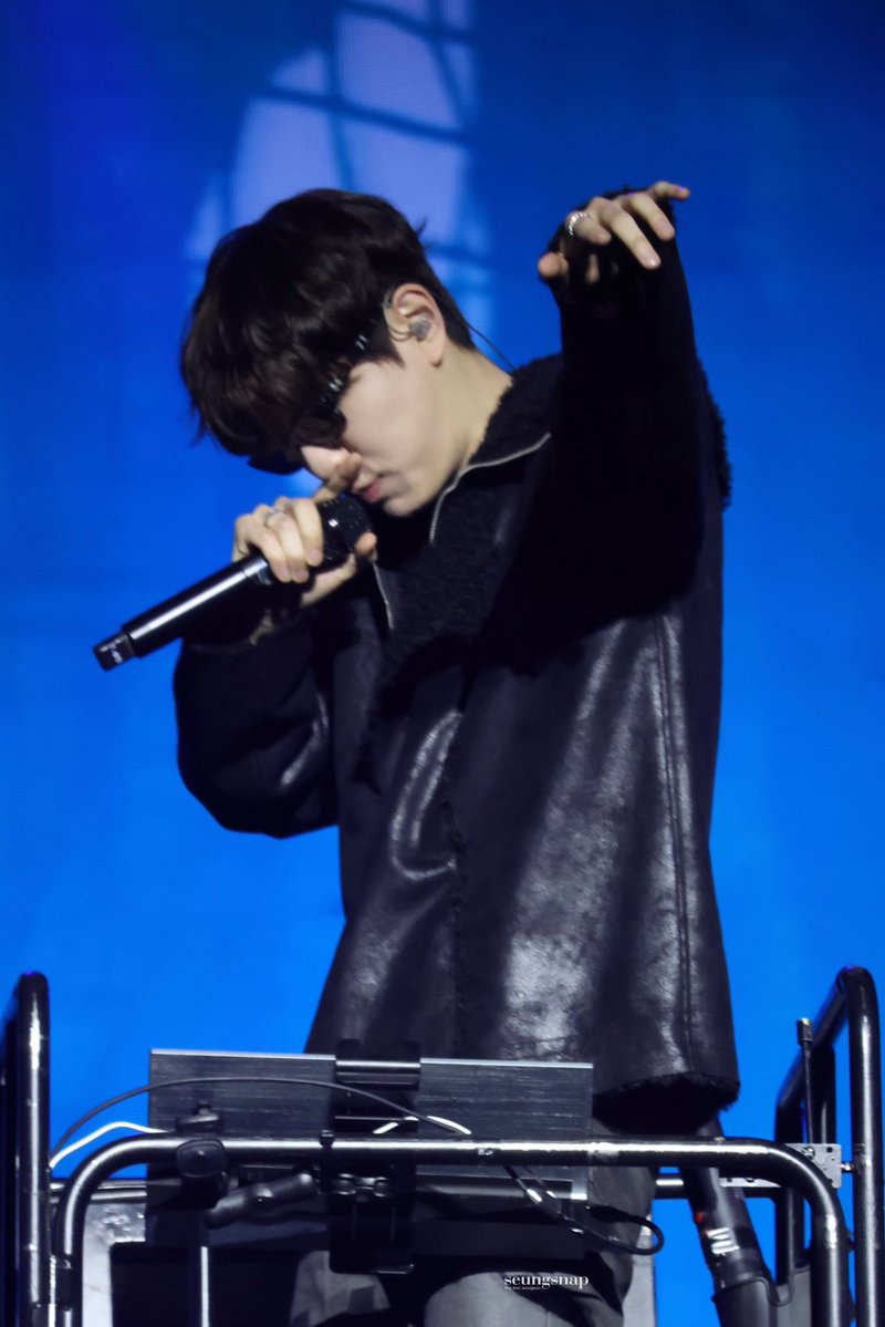 SEUNGSNAP | 승스냅 🐶📸 tweet media