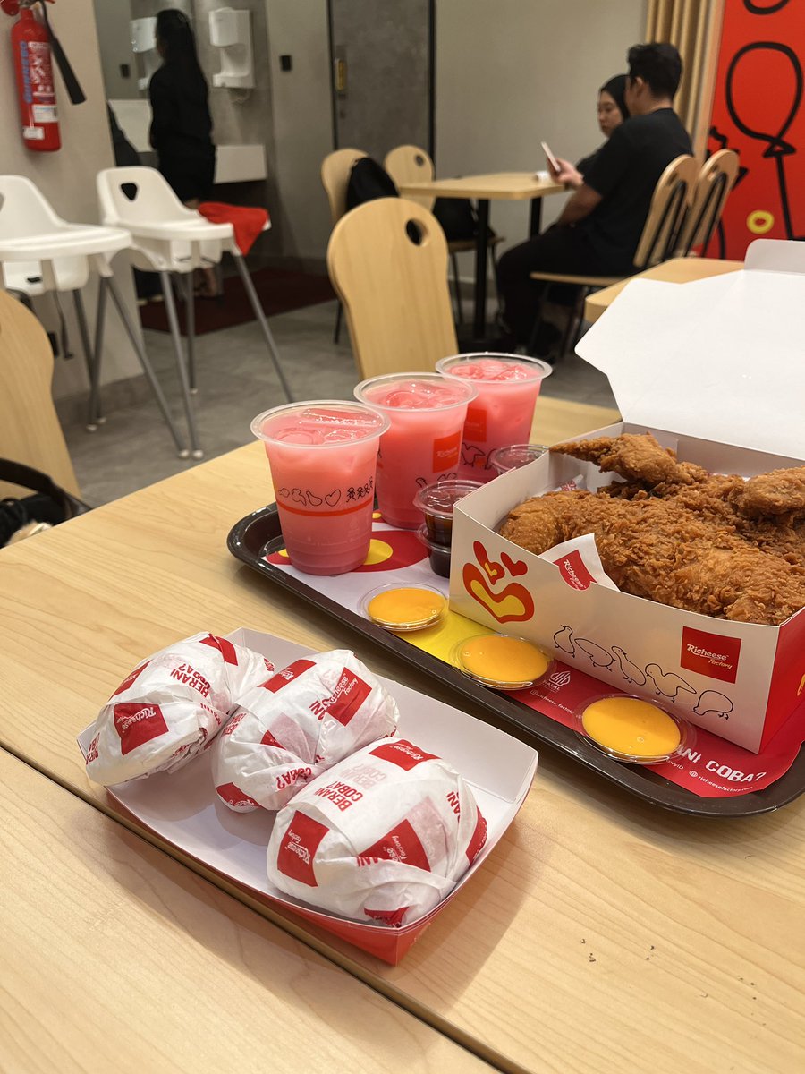 Melda🪅 tweet media