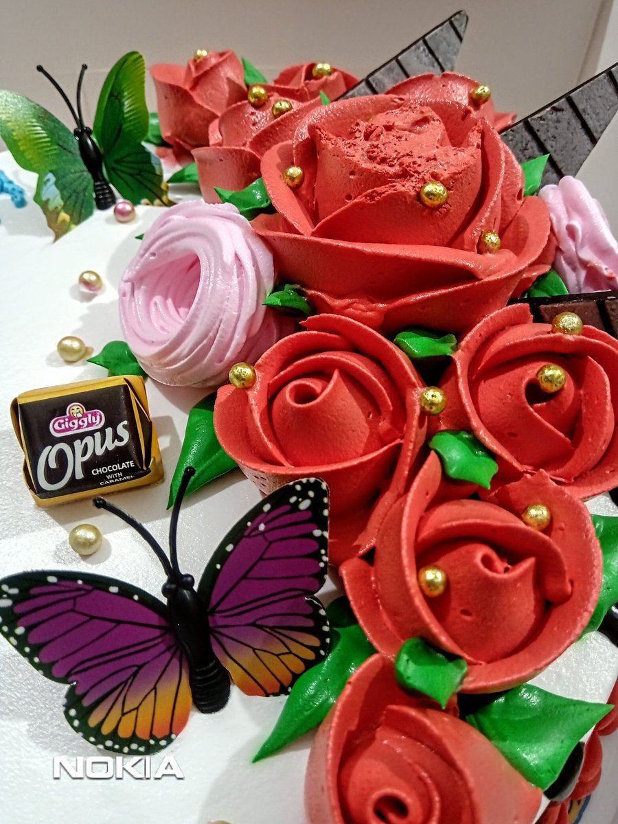 ズィシャーン カリミ tweet media