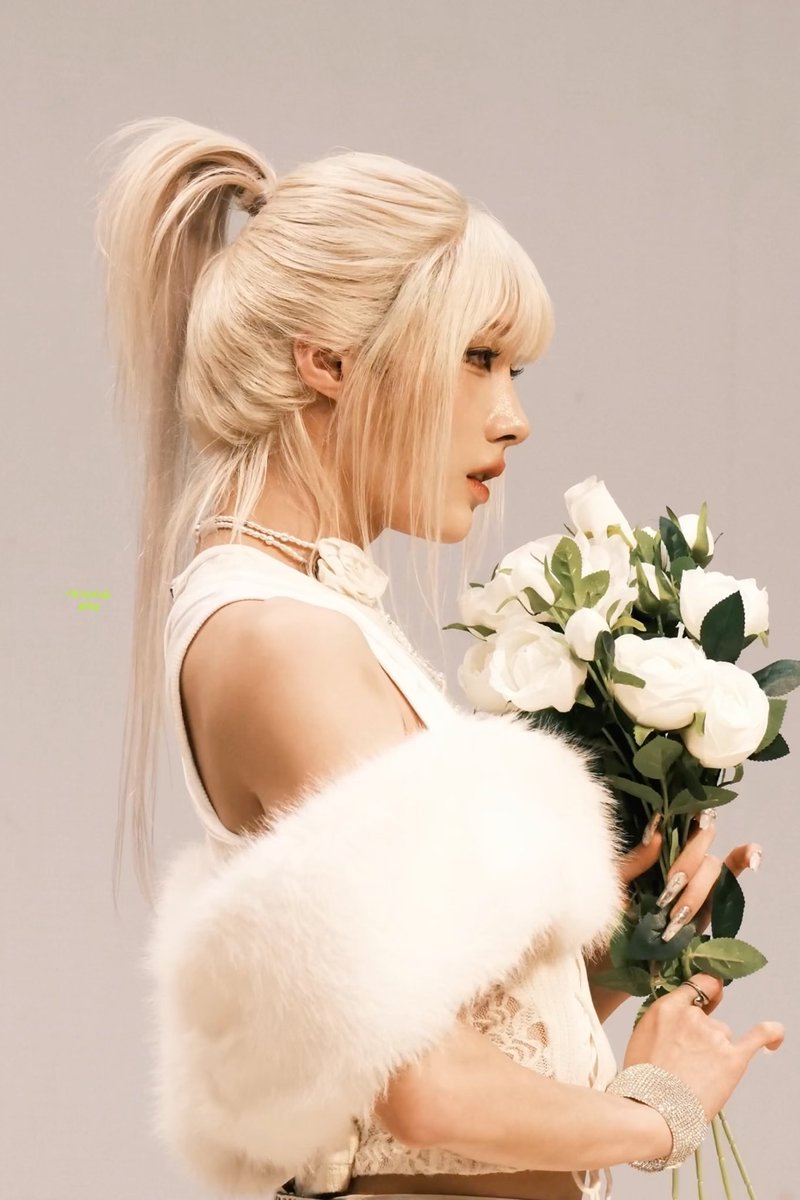 키 큰 여자는 어때? tweet media