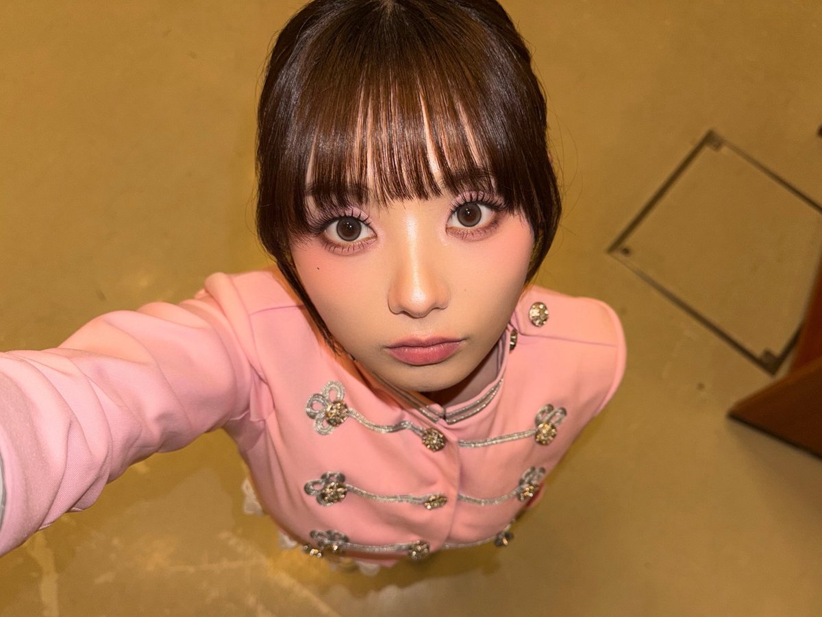 UNIS_offcl's tweet photo. 「Moshi Moshi This is UNIS♡」に来てくれたエバーアフターのみんな、本当にありがとうございます！！また一つ幸せな思い出を作れて、すごく幸せでした！また会おうね、日本〜！🍡  愛してるよん💗 

#UNIS #유니스 
#HYEONJU #진현주 https://t.co/DLAoNtAF7S