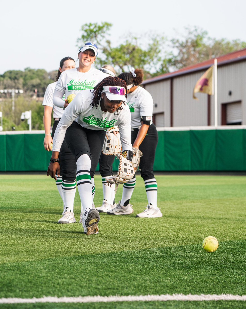 Marshall Softball tweet media