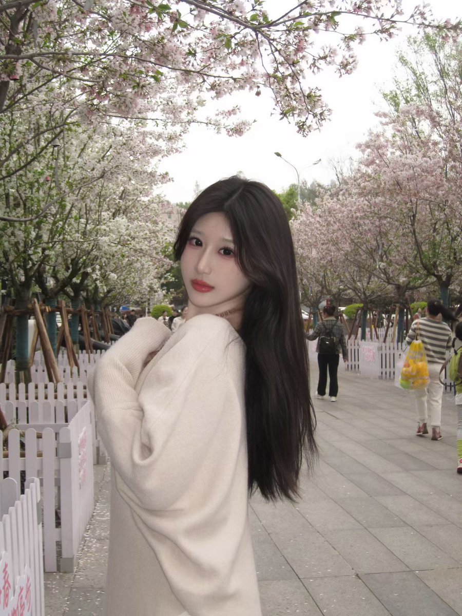 ooohdoubleT's tweet photo. 春暖花开
#小狗日记 #女大 #女大学生  #穿搭 #反差  #羞辱 #射屏 #评价 #问答 https://t.co/RiihfwtS3x