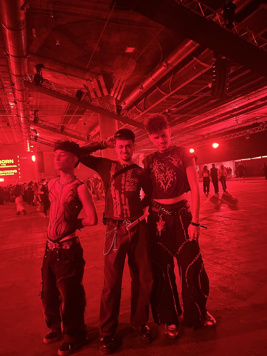 Just Sisar 🎨 tweet media