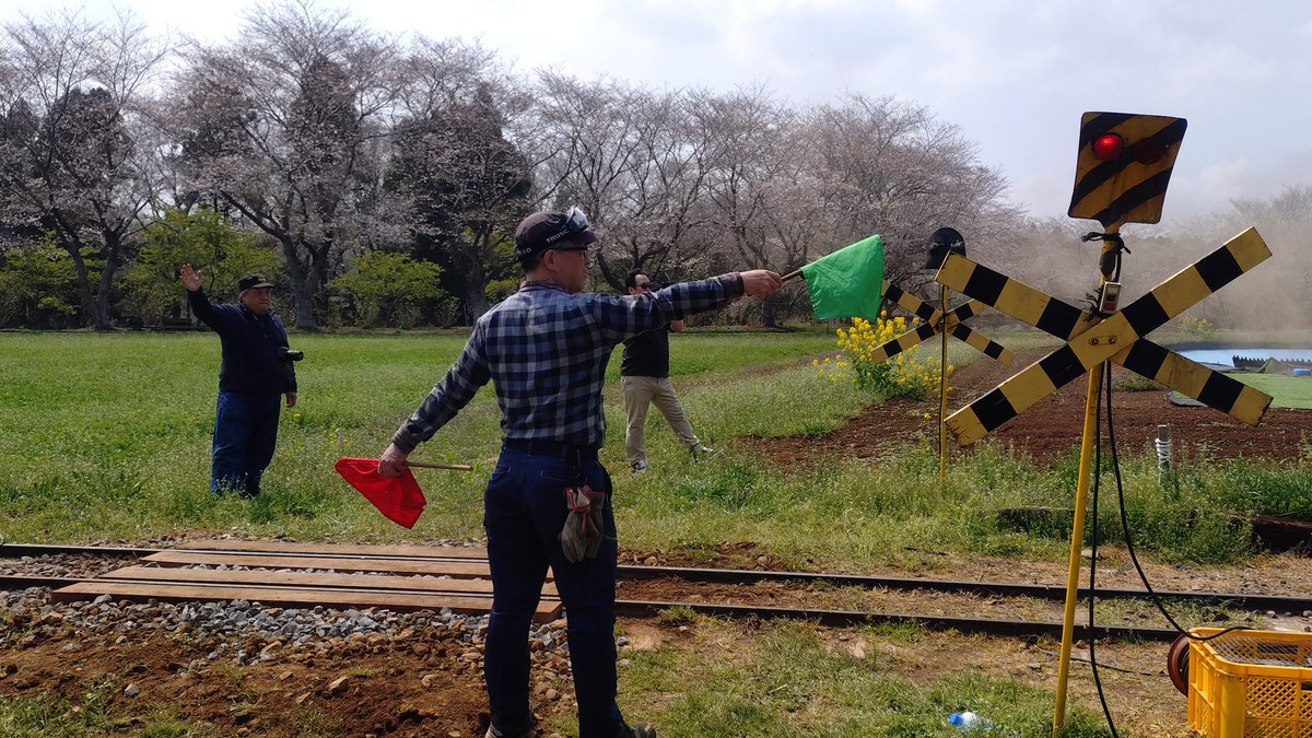 成田ゆめ牧場まきば線へ
菜の花も櫻も蒸気も美しかったです✨️
鐵道員の皆さまのお陰で見たり乗ったり1日目いっぱい楽しみました♡