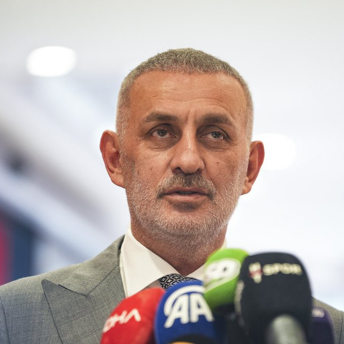Haber's tweet photo. TFF Başkanı İbrahim Hacıosmanoğlu, Türkiye Dünya Kupası’na katılırsa millilere Bodrum’da villa hediye edecek. 

(Türkiye Gazetesi) https://t.co/0xsPR1Uo6e