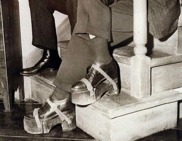 welcome back Humphrey Bogart’s platform shoes from Casablanca because Ingrid Bergman was taller than him