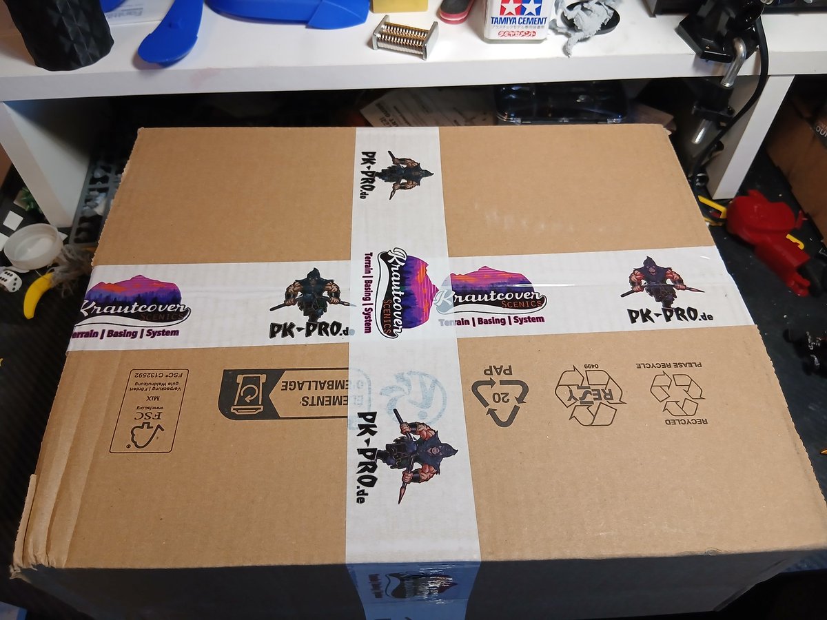 Jack Knight (der mit der maske) tweet media