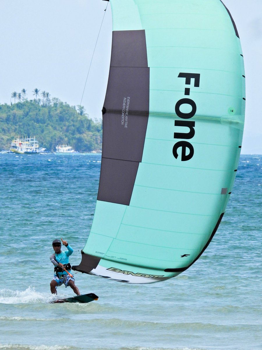 Amihan Kite Windsurf Cafe tweet media