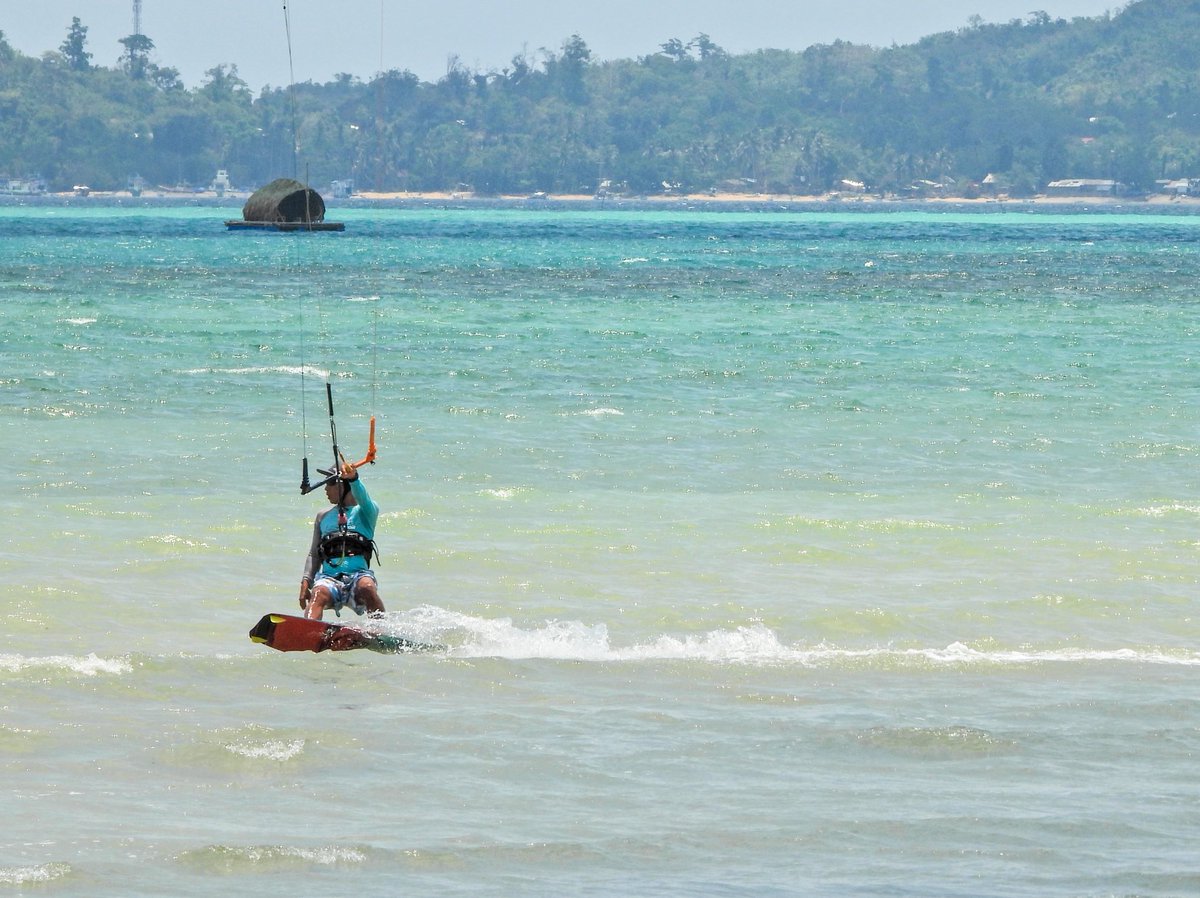 Amihan Kite Windsurf Cafe tweet media