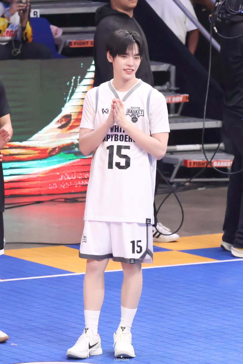 nongred🫕* tweet media