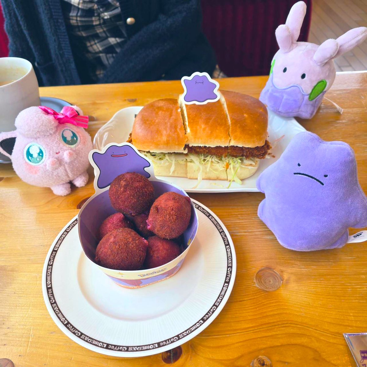 こなつ tweet media