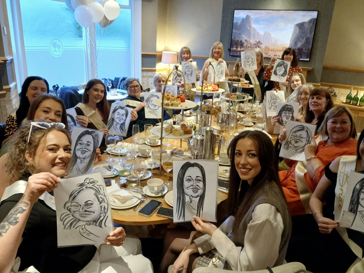 Cartoon_Dick's tweet photo. I've been waiting decades to use this intro at a gig  "DON'T PANIC, I'M NOT THE STRIPPER!' #caricaturist #henparty https://t.co/eYmXljNOq1 https://t.co/XM1alMap51