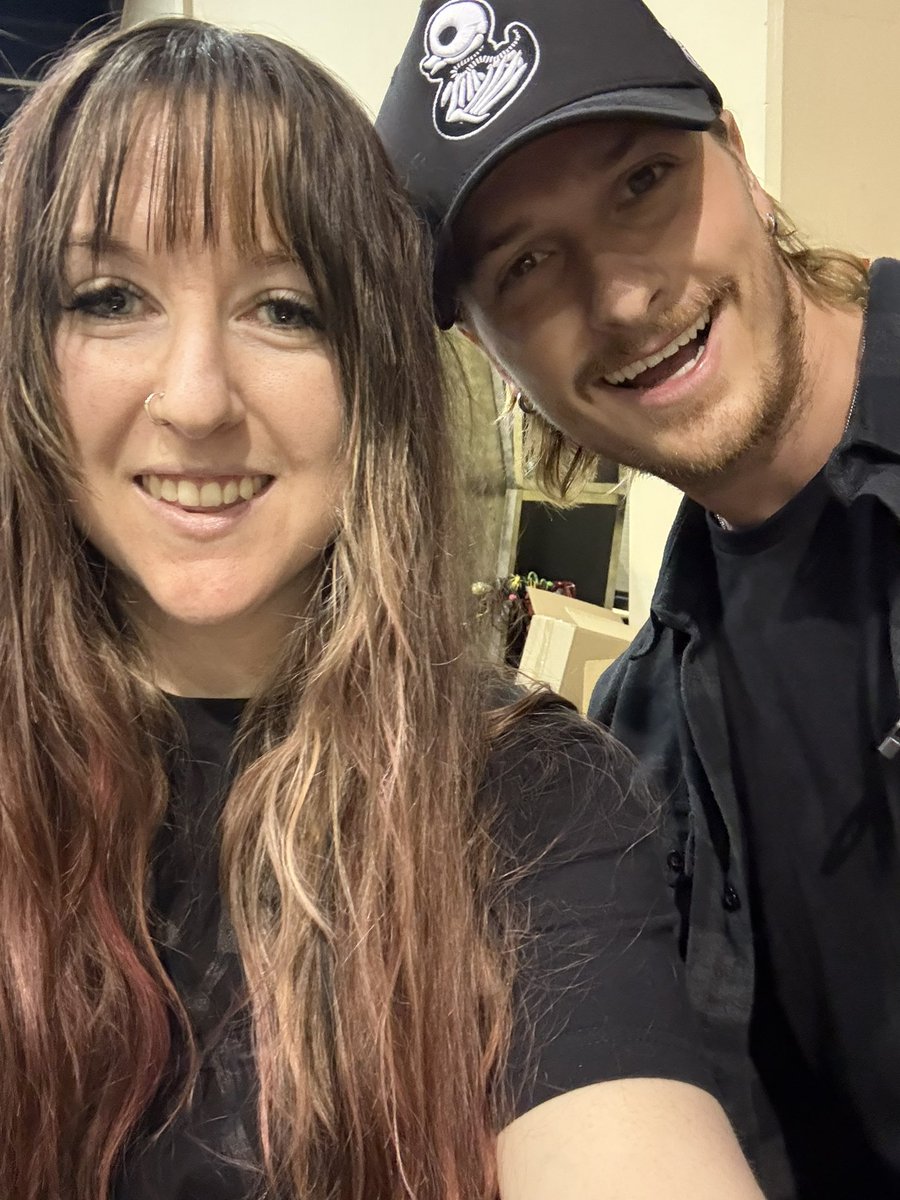 Burgandy Brown tweet media