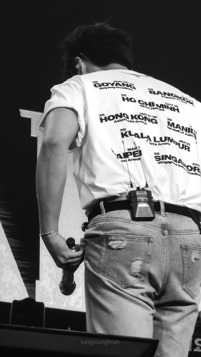 tas kuning tweet media