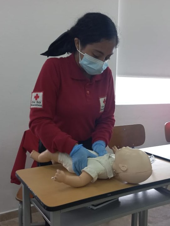 CruzPichincha's tweet photo. En #CruzRojaPichincha ⛑️ seguimos fortaleciendo lo que nos une: salvar vidas. ❤️

Desarrollamos el taller de #SoporteVitalBásico 😮‍💨🙌🏻, donde nuestros voluntarios 🙋🏻‍♂️ y voluntarias 🙋🏻‍♀️reforzaron sus conocimientos 🤓 y habilidades para responder de manera oportuna ante emergencias🚨. https://t.co/vmzheA9XbG