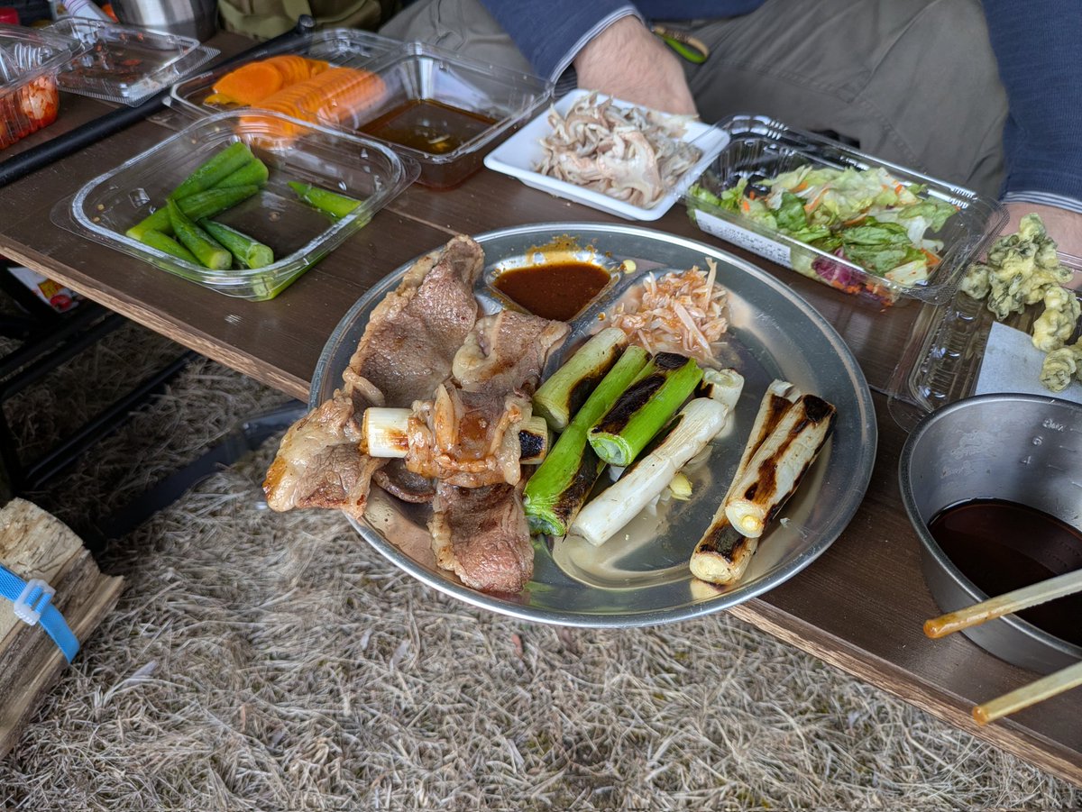 りこりー tweet media