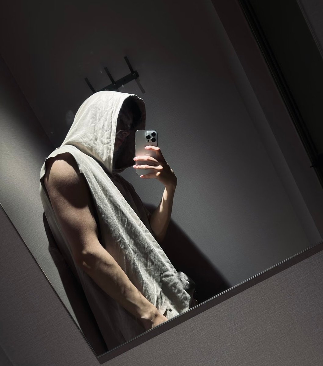 Por_Jud's tweet photo. เห็นน้องซูซานตัวปุ๊กปิ๊กแบบนั้นแต่น้องซ่อนรูปอยู่นะว่าไป ช๊อตจะผัวก็ผัวนะเออ Boyfriend material ที่แท้จริง..... https://t.co/AGMeYCf7f2