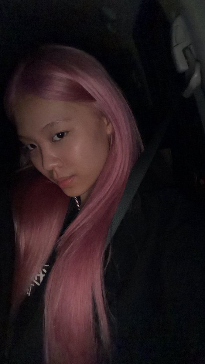 stacey on weverse 💬 tweet media