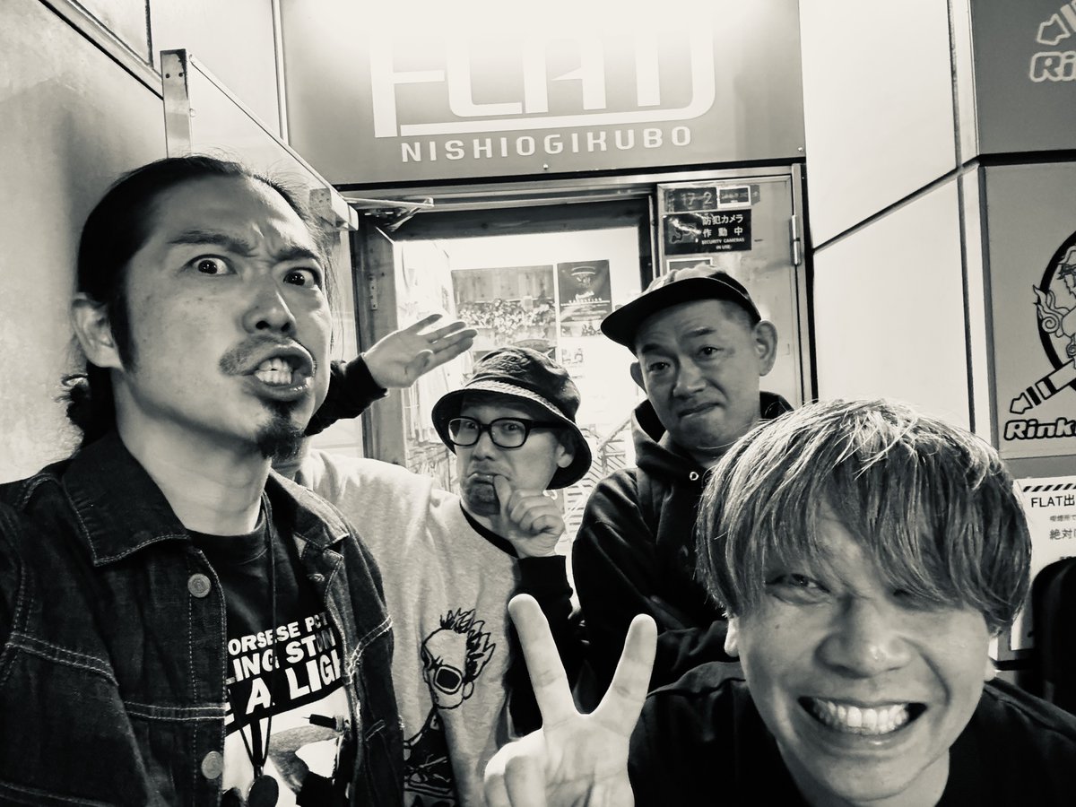 Hi-TOUCH Rookiesだ！
いつものメンバーでいつもの場所でリハをしてきましたよっと。この１年、実はけっこう色々あったりして。
それでもいつも通りリハができたことに感謝です✨️
LIVEまで１週間！ムラムラしてきましたー！