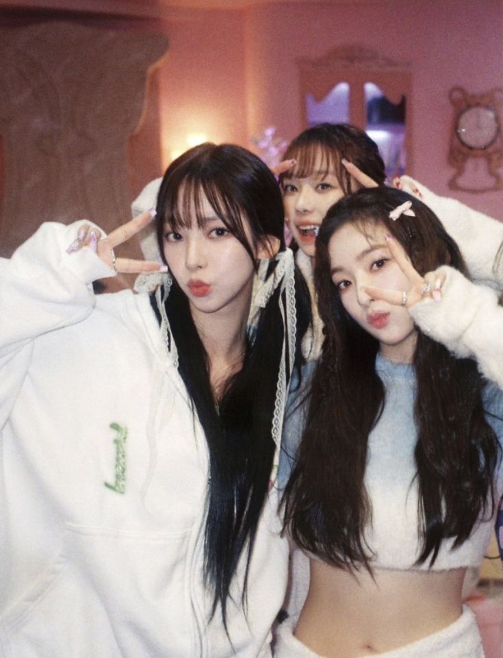 ᴋᴀʀᴏᴍɪ. tweet media