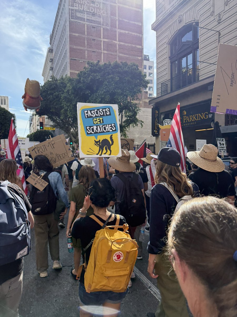 R. Smith tweet media