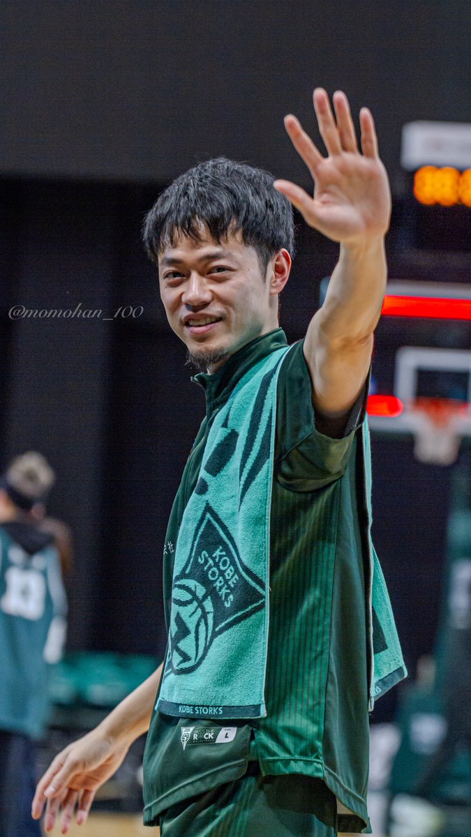 𝐌𝐨𝐦𝐨 tweet media