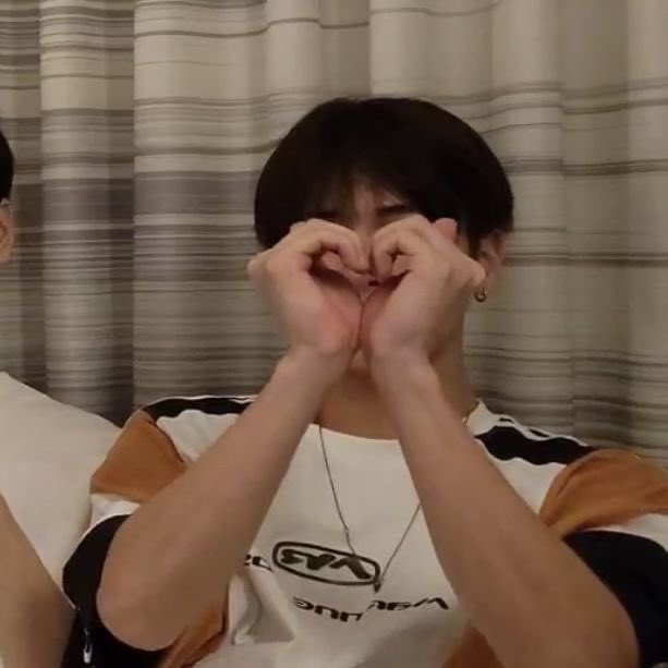 쭈냥(앙) | 솔비엘리자베스2세 | slow tweet media