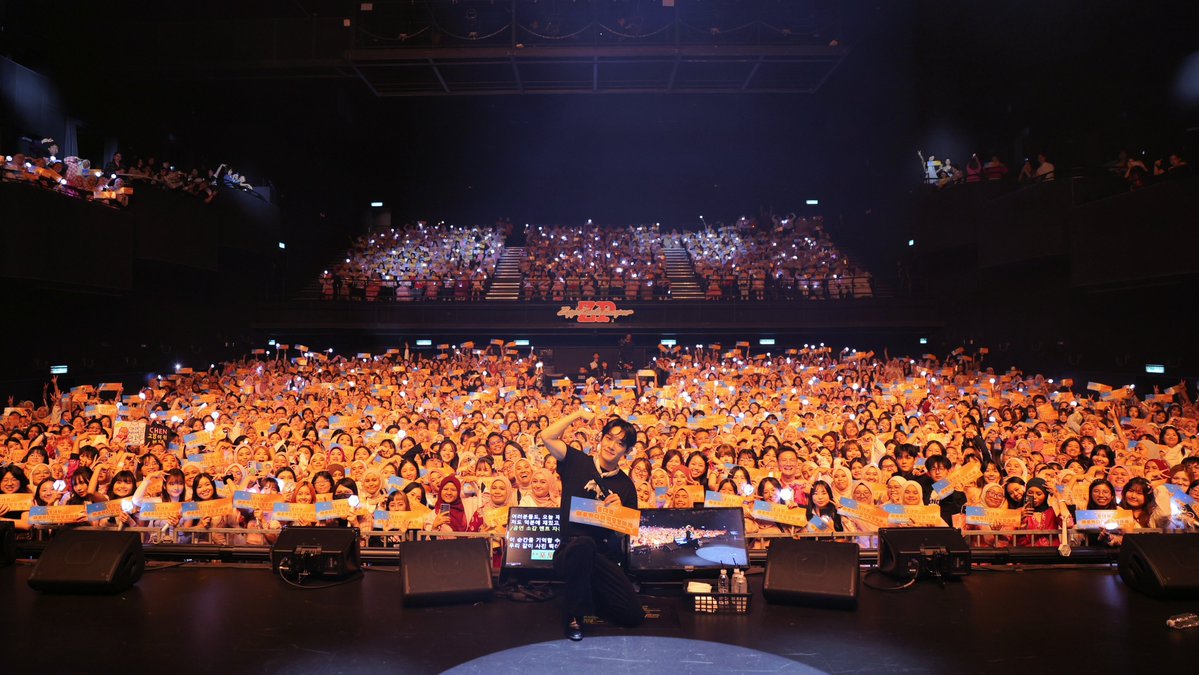 CHEN_official tweet media