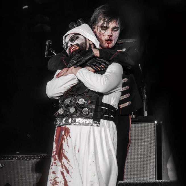 ɐlnɐd 击 tweet media