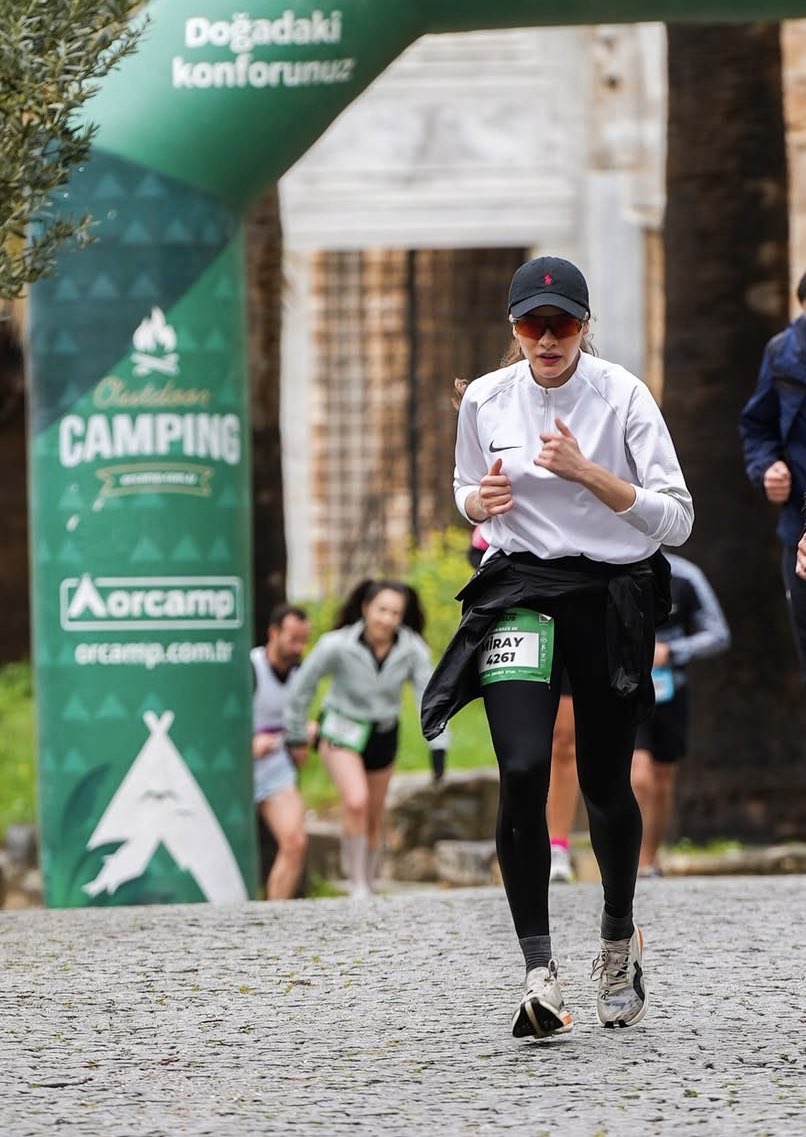 𝓐 🦋 tweet media