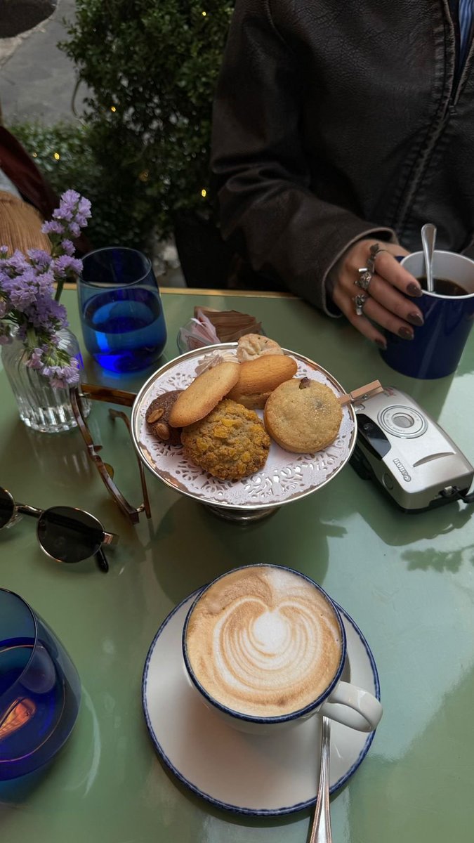 L O G O S tweet media