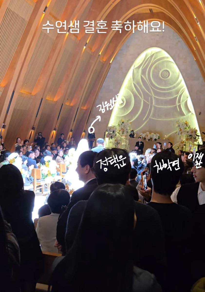 bibidiRavidibu's tweet photo. Ravi oppa appears at makeup artist's wedding. https://t.co/QjS6iLDzoY