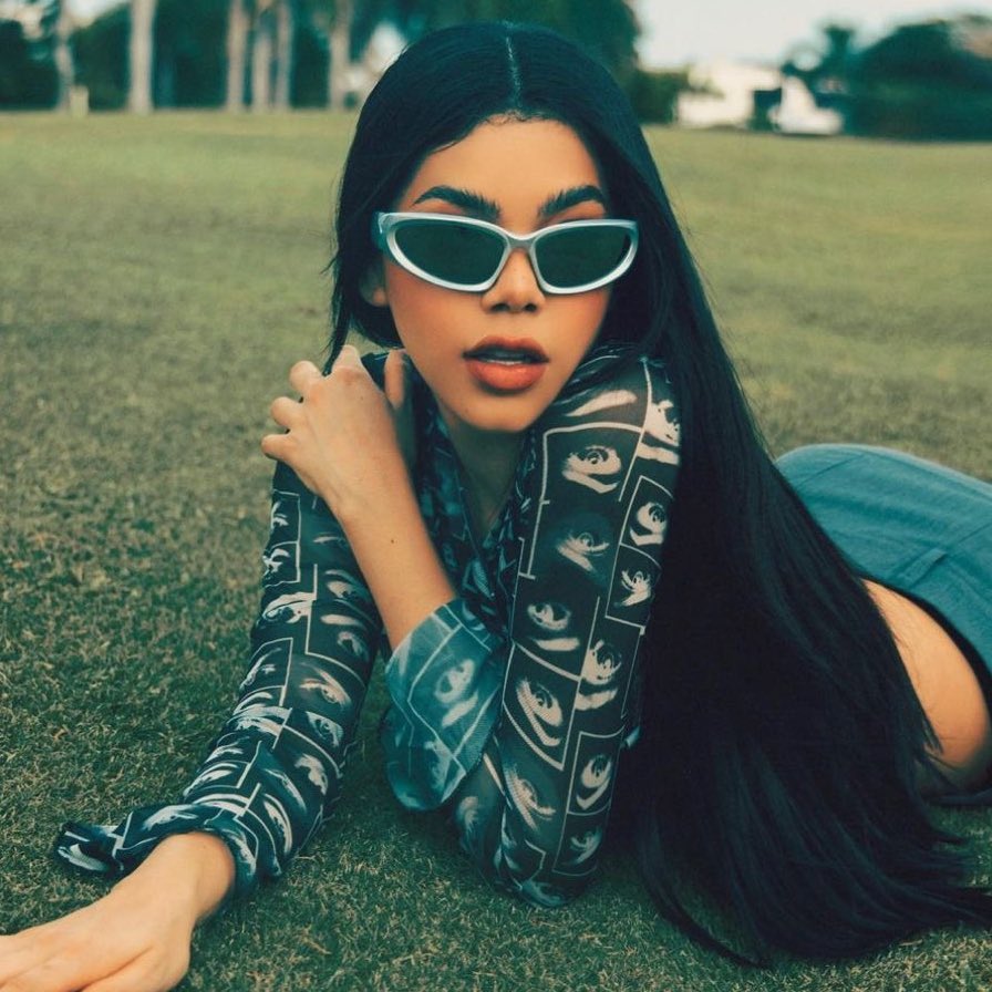 Kenia Os Source tweet media